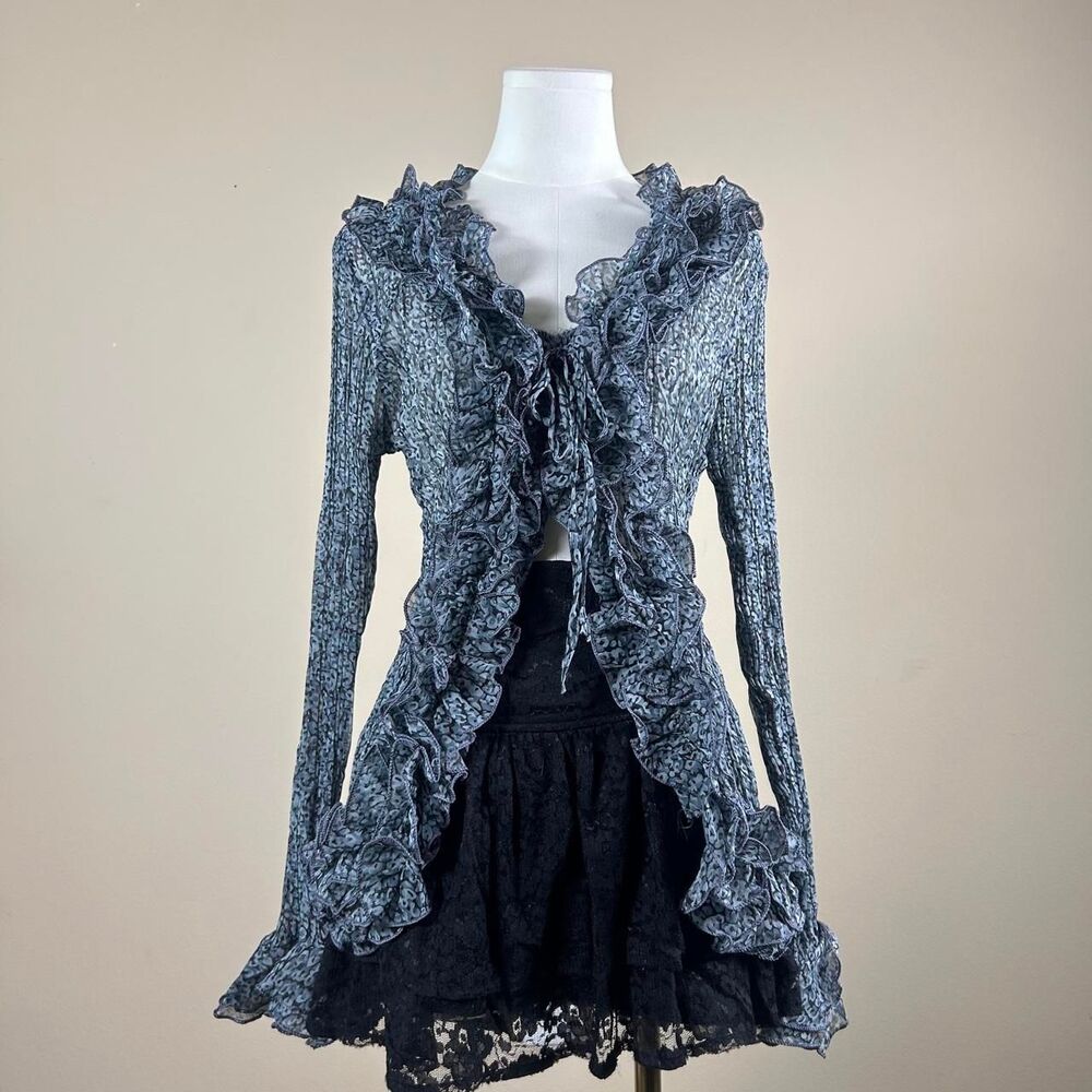 Gorgeous Y2K Deadstock Blue Leopard Print Ruffle Blouse